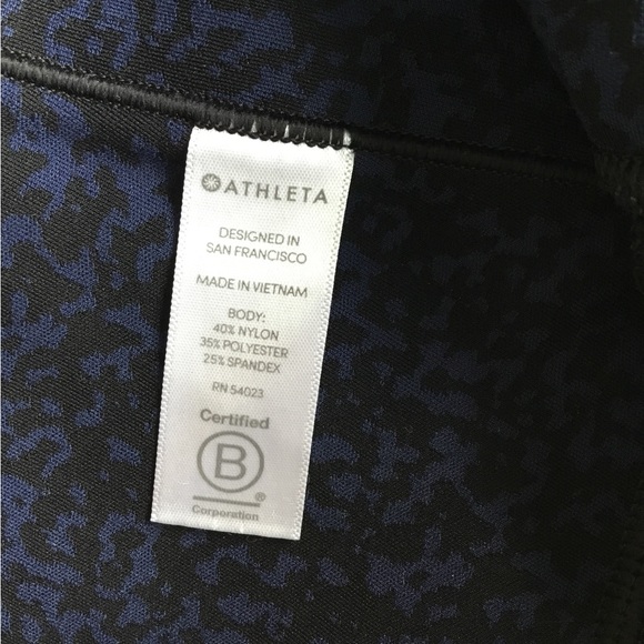 Athleta salutation tight - Picture 4 of 4